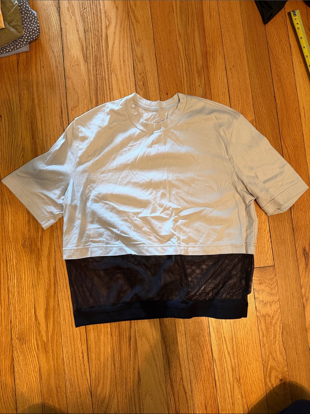 Lululemon women’s Short-Sleeve Cropped T-Shirt with Mesh Hem - Tan/Black